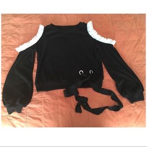 NWOTS- perfect for fall Cold shoulder sweat shirt